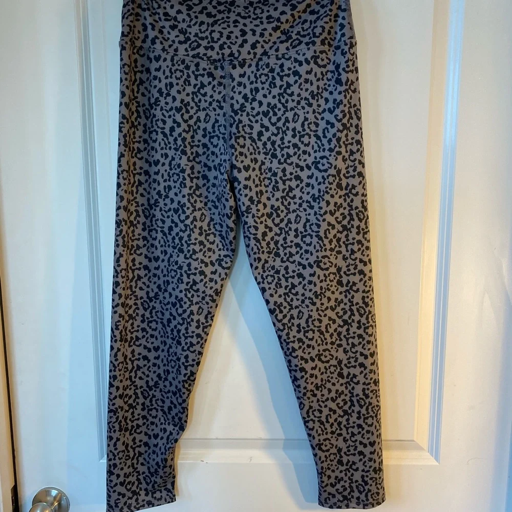Evolution and Creation Cheetah Tank and Leggings Set, size Large - Picture 8 of 14